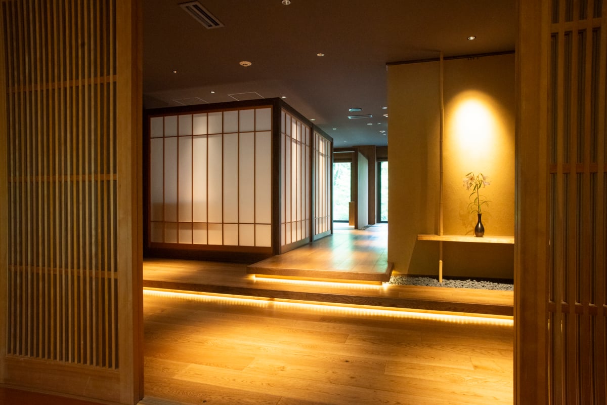 京都嵐山の料理旅館 嵐月 お食事処入口風景