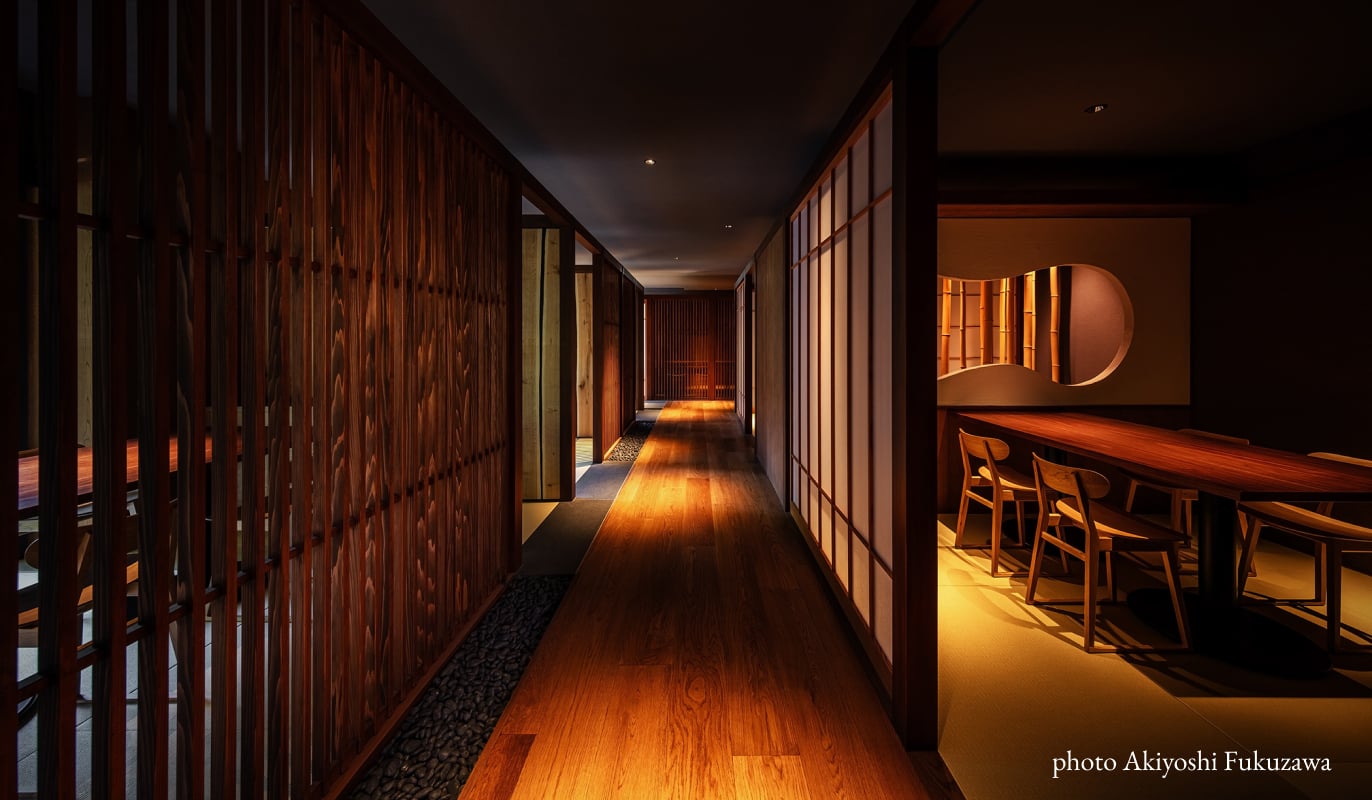 京都嵐山の料理旅館 嵐月 お食事処廊下風景